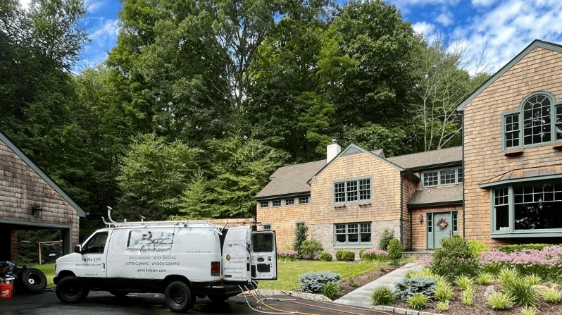 Brook Park Power Washing power washing crew working in North Olmsted, OH